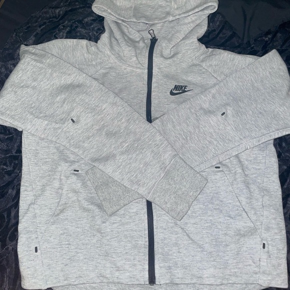 Nike Tops - Nike Sportswear Tech Fleece Windrunner
